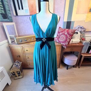 100% SILK Vintage SZ 6 ECI Teal V-Neck Midi Dress with Jeweled Black Belt